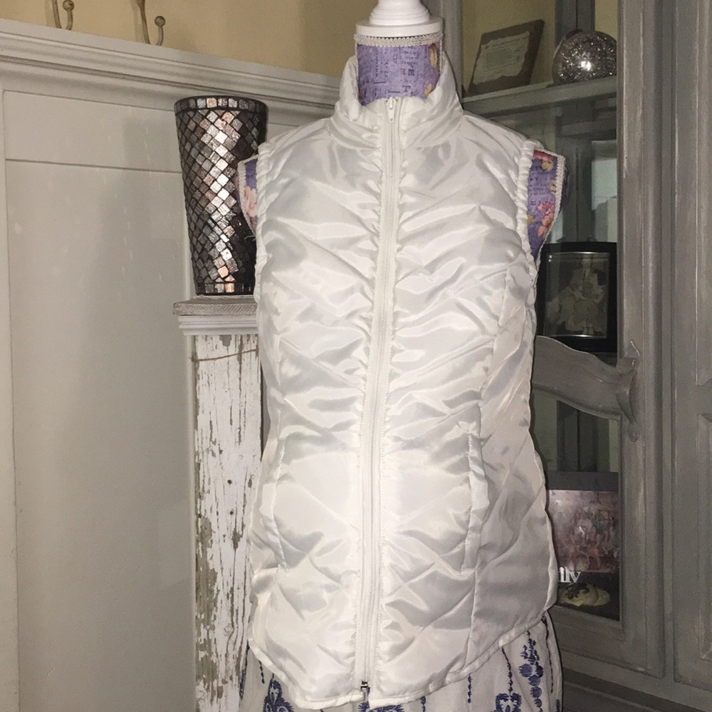 Motherhood Maternity Vest Cream, Small
!!PRICE JUST LOWERED!!